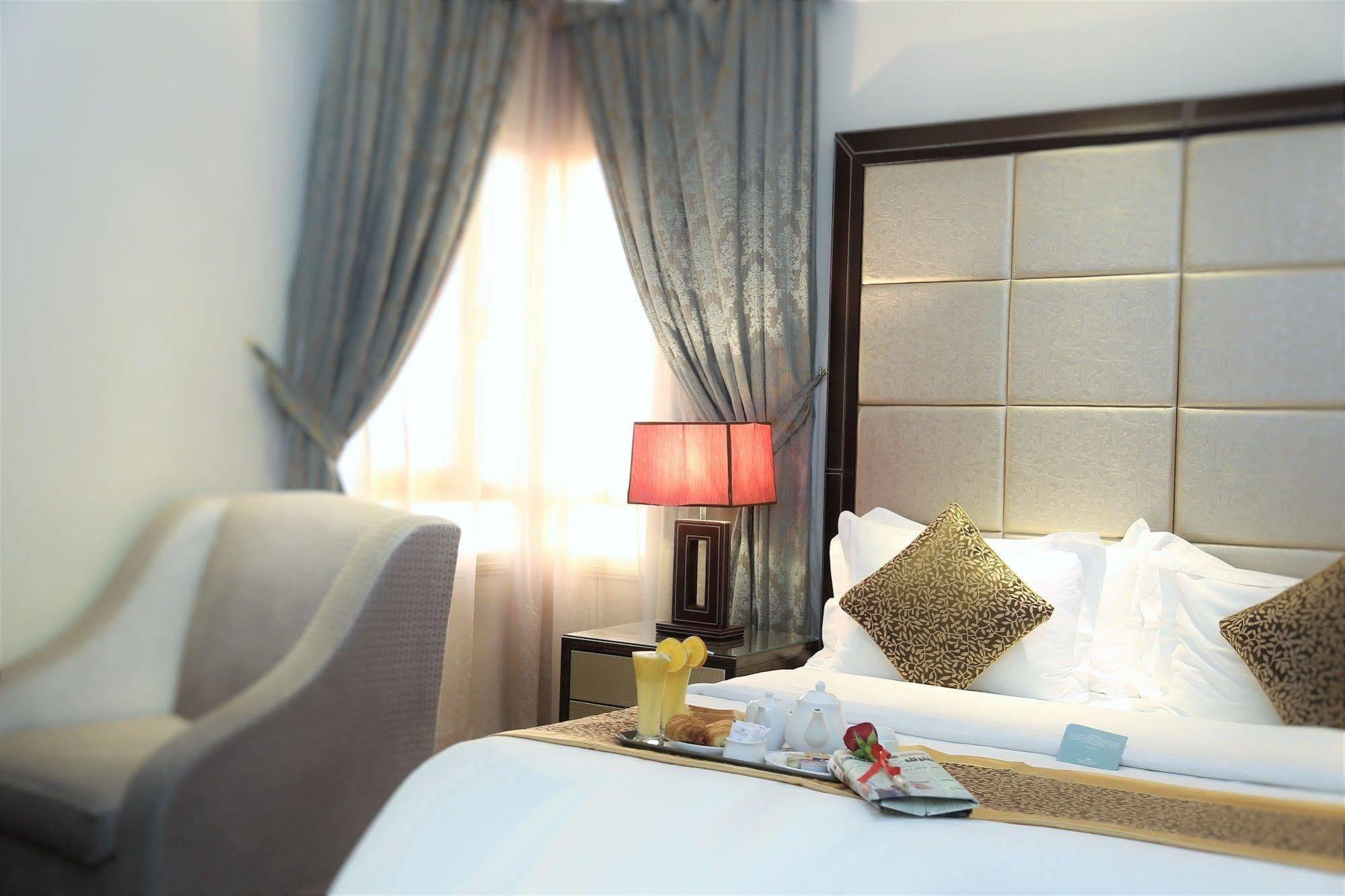 Boudl Kuwait Al Fahahil Aparthotel Kuwait City Exterior foto